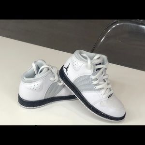 Boy Sneakers Jordans